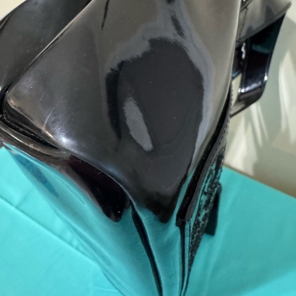 See By Chloe Glossy Black Tote - Picture 6 of 14